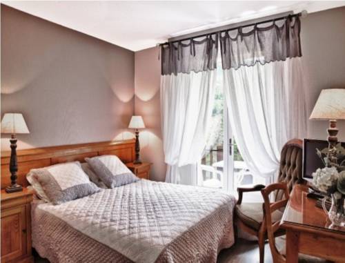 Saint-Jacques-des-Blats Codice promozionale Francia Booking.com
