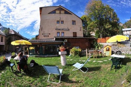 Aiguilles France Promo Code Booking.com