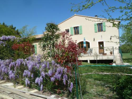 Valaurie France Promo Code Agoda.com