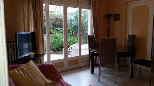 Cannes France code promo h&ocirc;tel booking.com