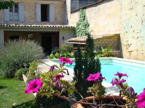 Puisseguin France code promo Booking.com