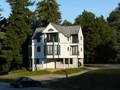 Saint-Antoine-du-Rocher France code promo Booking.com