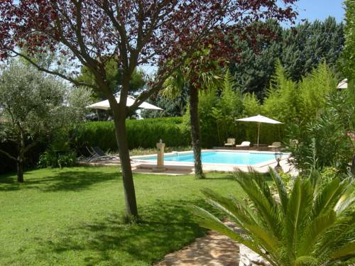Carnoux Frankreich Promo-Code Booking.com