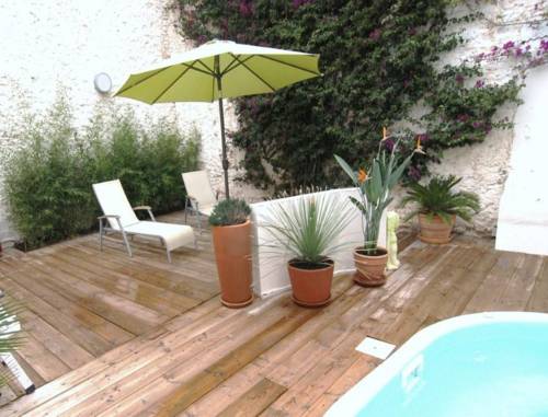 Saint-Hippolyte France code promo hôtel booking.com