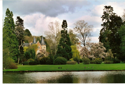 Villeneuve-sur-Allier Frankreich Promo-Code Booking.com