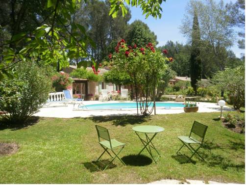 Villecroze France code promo Booking.com