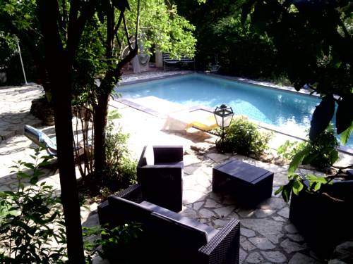 Le Beausset France code promo Booking.com