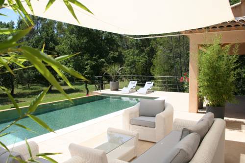 Cotignac France code promo Booking.com