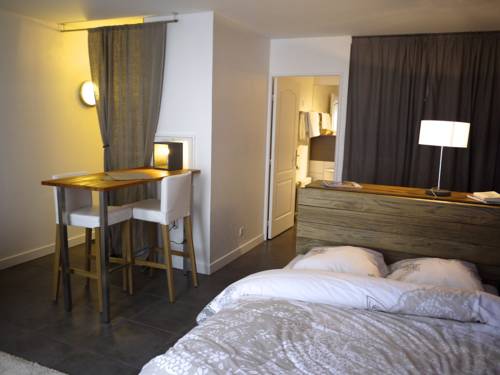 Gif-sur-Yvette France Hotel