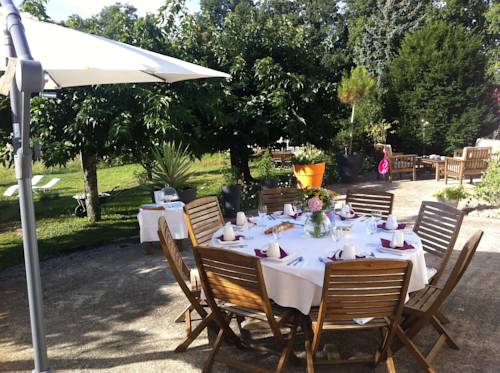 Pompignac France code promo Booking.com