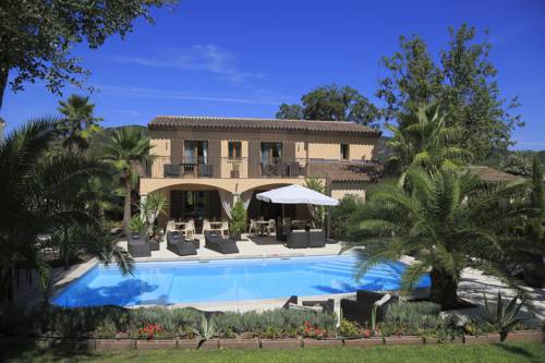 Grimaud France code promo Booking.com
