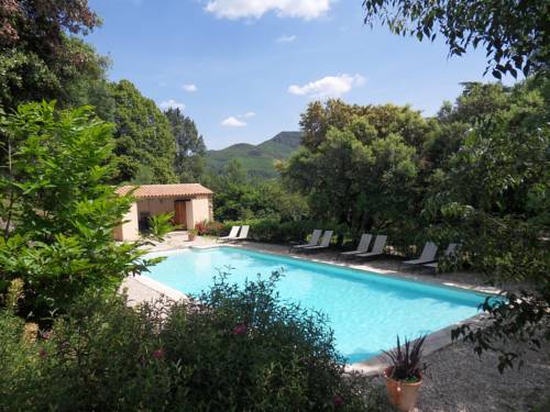 Colombières sur Orb France code promo Booking.com