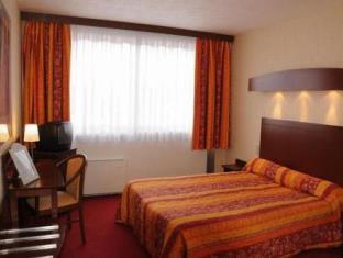 Saint-Cyr-l'Ecole France Hotels