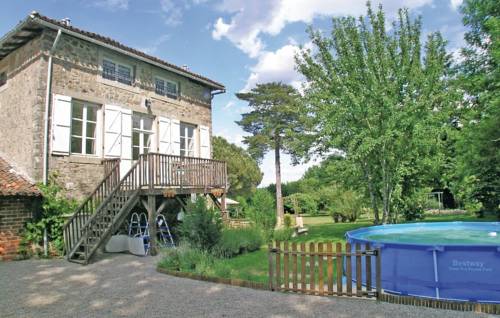 Brillac Frankreich Promo-Code Booking.com