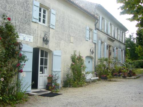 Saint-Georges-des-Coteaux France code promo Booking.com