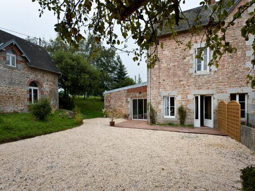 Saint-Michel des Loups France Hotel