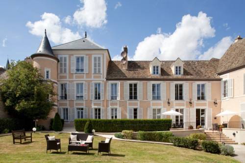Montfort L'Amaury France code promo Booking.com