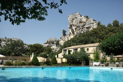 Les Baux De Provence France Promo Code Booking.com