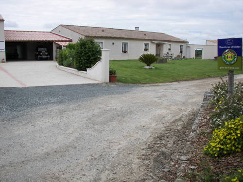 Saint-Georges-des-Coteaux France code promo Booking.com