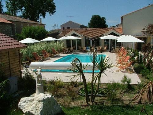 Boutenac-Touvent France code promo Booking.com