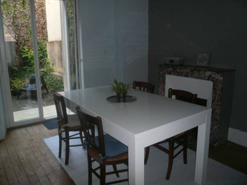 Cholet Frankreich Promo-Code Booking.com