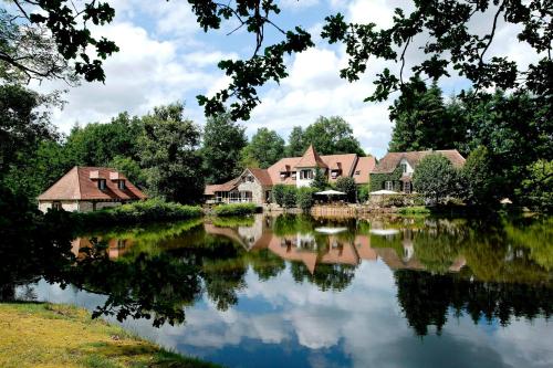La Roche L'Abeille France Promo Code Agoda.com