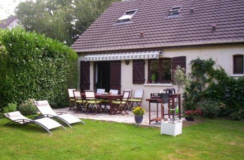 La Celle Les Bordes France Promo Code Booking.com