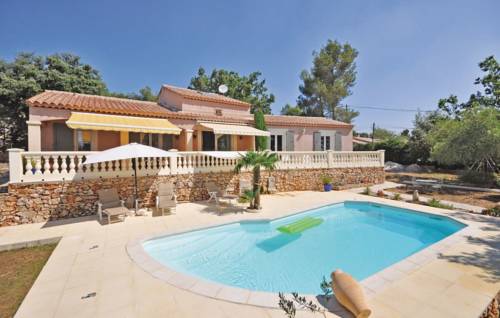 Garéoult France Promo Code Booking.com