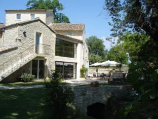 Valaurie France Promo Code Agoda.com