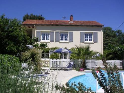 Saint Etienne du Gres Codice promozionale Francia Booking.com