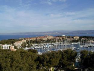 Six Fours Les Plages France Hotels