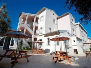 Antibes France Promo Code Agoda.com