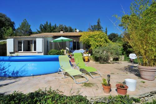 Ansouis France code promo Booking.com