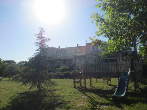 Saint-Geniès-de-Fontedit France Promo Code Booking.com